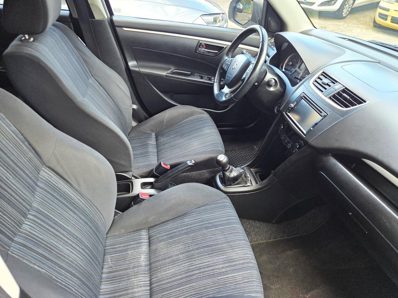 Suzuki Swift 1.3 DDiS FULL NAVI SENSORI TETTO GARANZIA