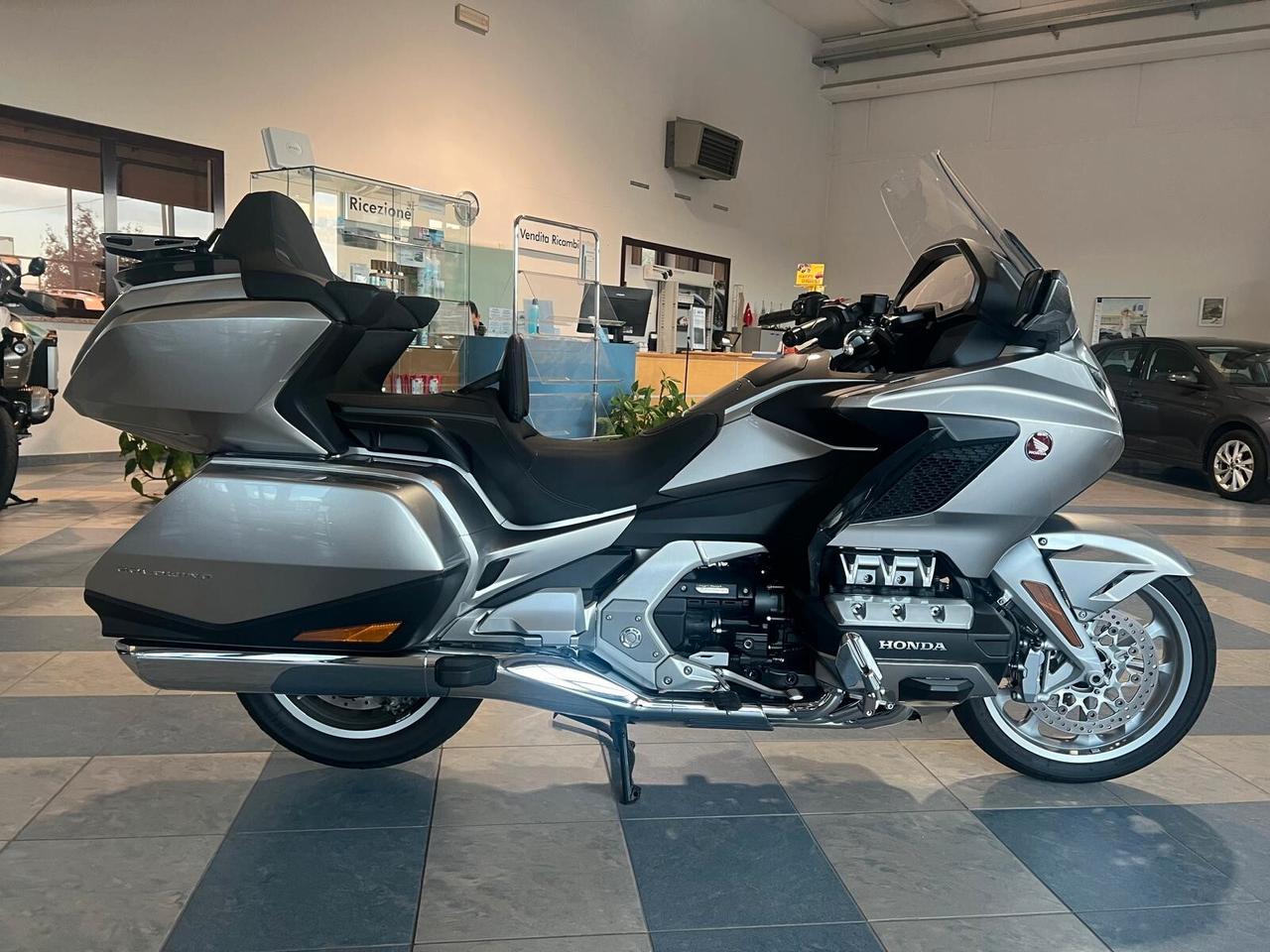 Honda GL 1800 Gold Wing Tour DCT