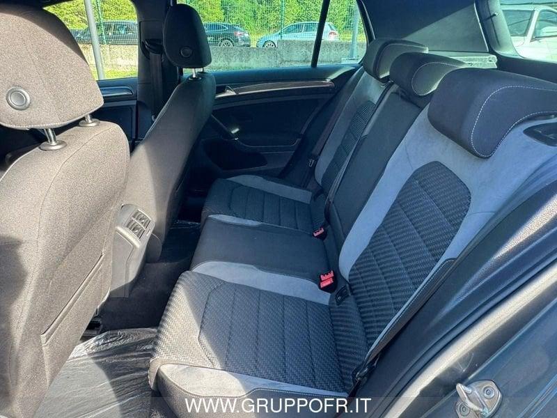 Volkswagen Golf 1.5 TSI R line