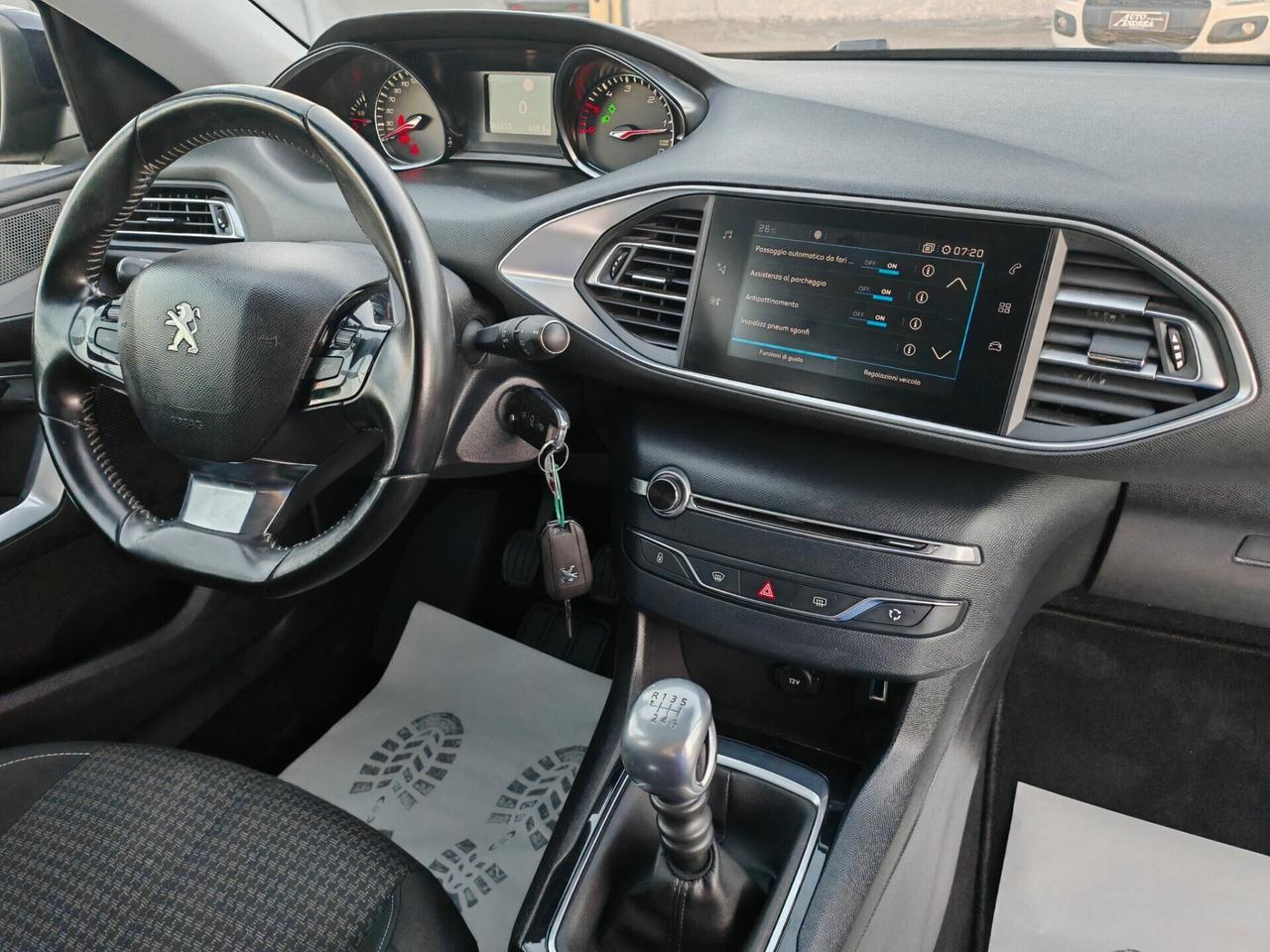 Peugeot 308 15BlueHDi navig led Autocarro n.1 2020