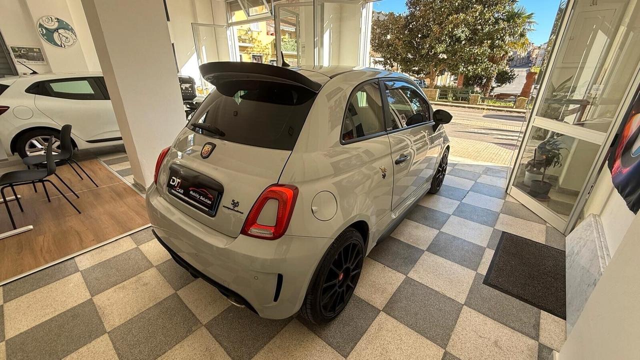 Abarth 500 1.4 Turbo T-Jet 140 CV