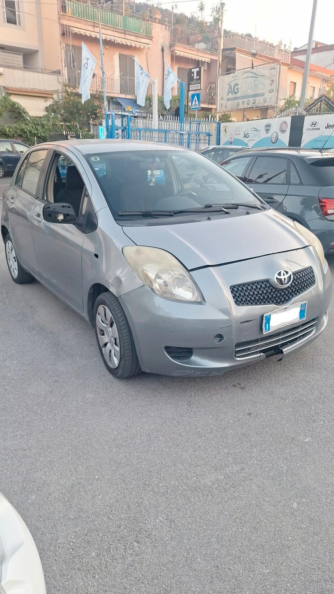 Toyota Yaris 1.4 D-4D 5 porte Sol