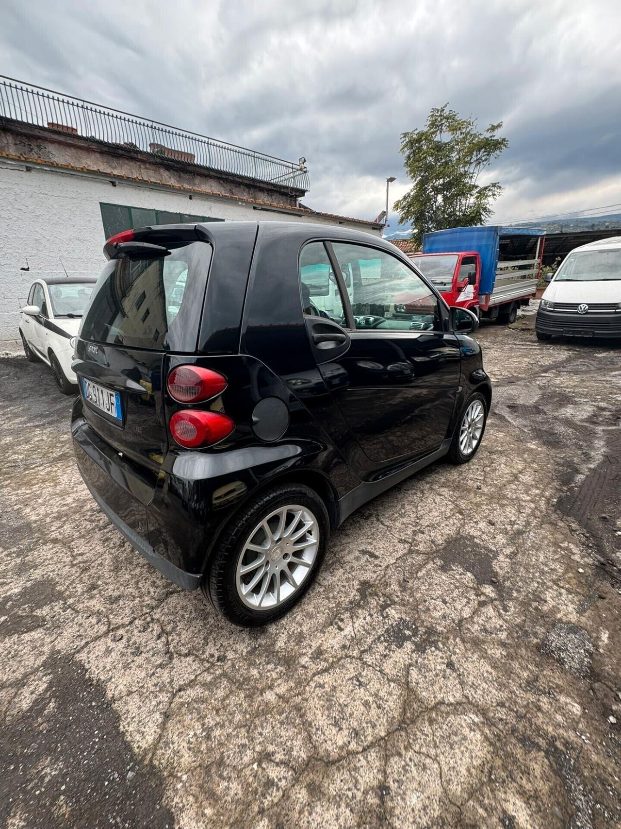 Smart ForTwo 1000 52 kW coupé limited one