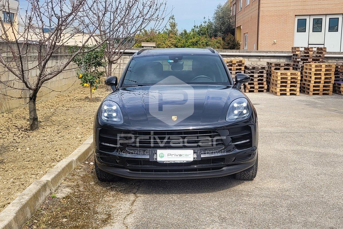 PORSCHE Macan 2.0