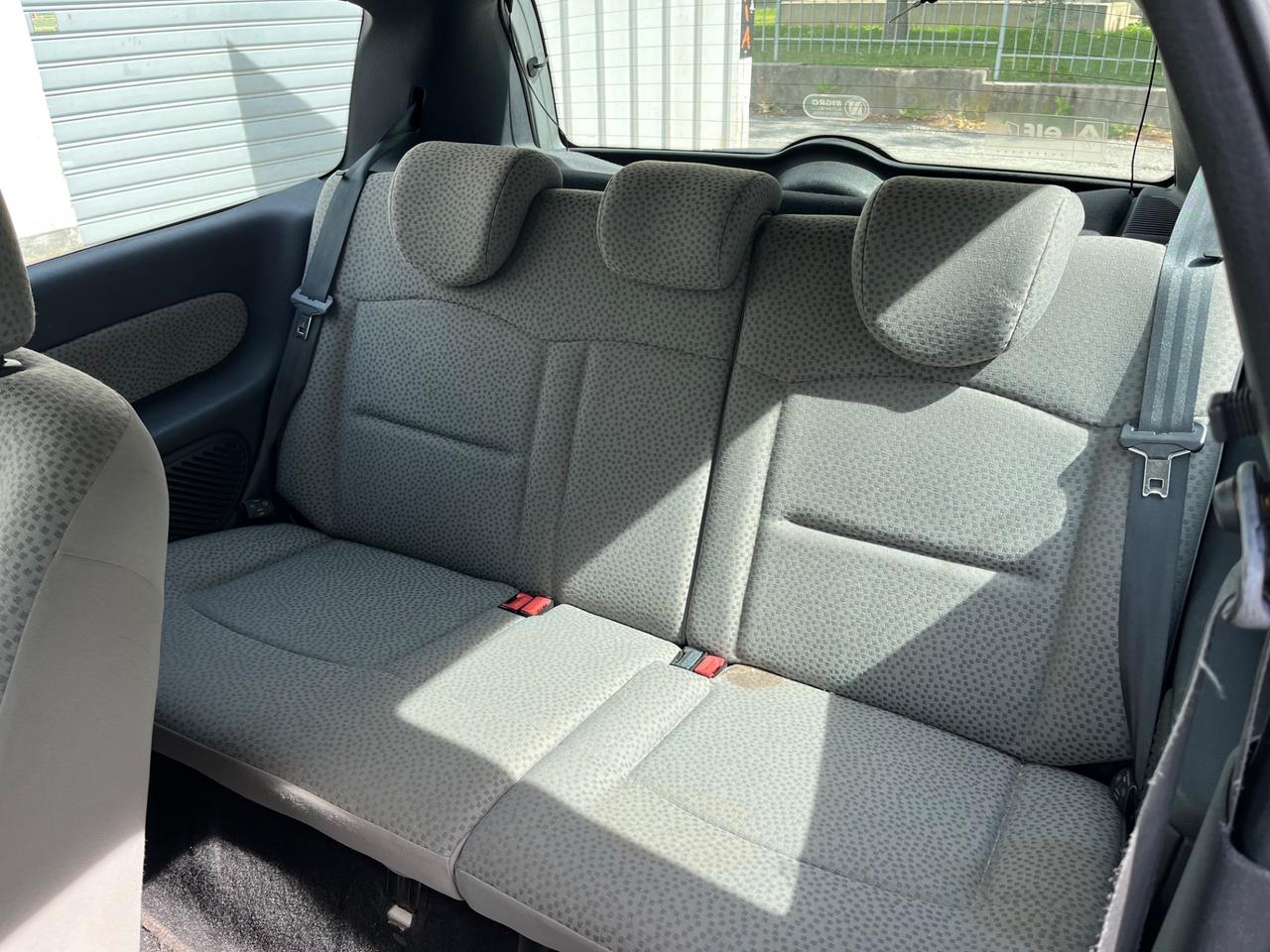 Renault Clio 1.2 16V cat 3 porte Luxe Privilège