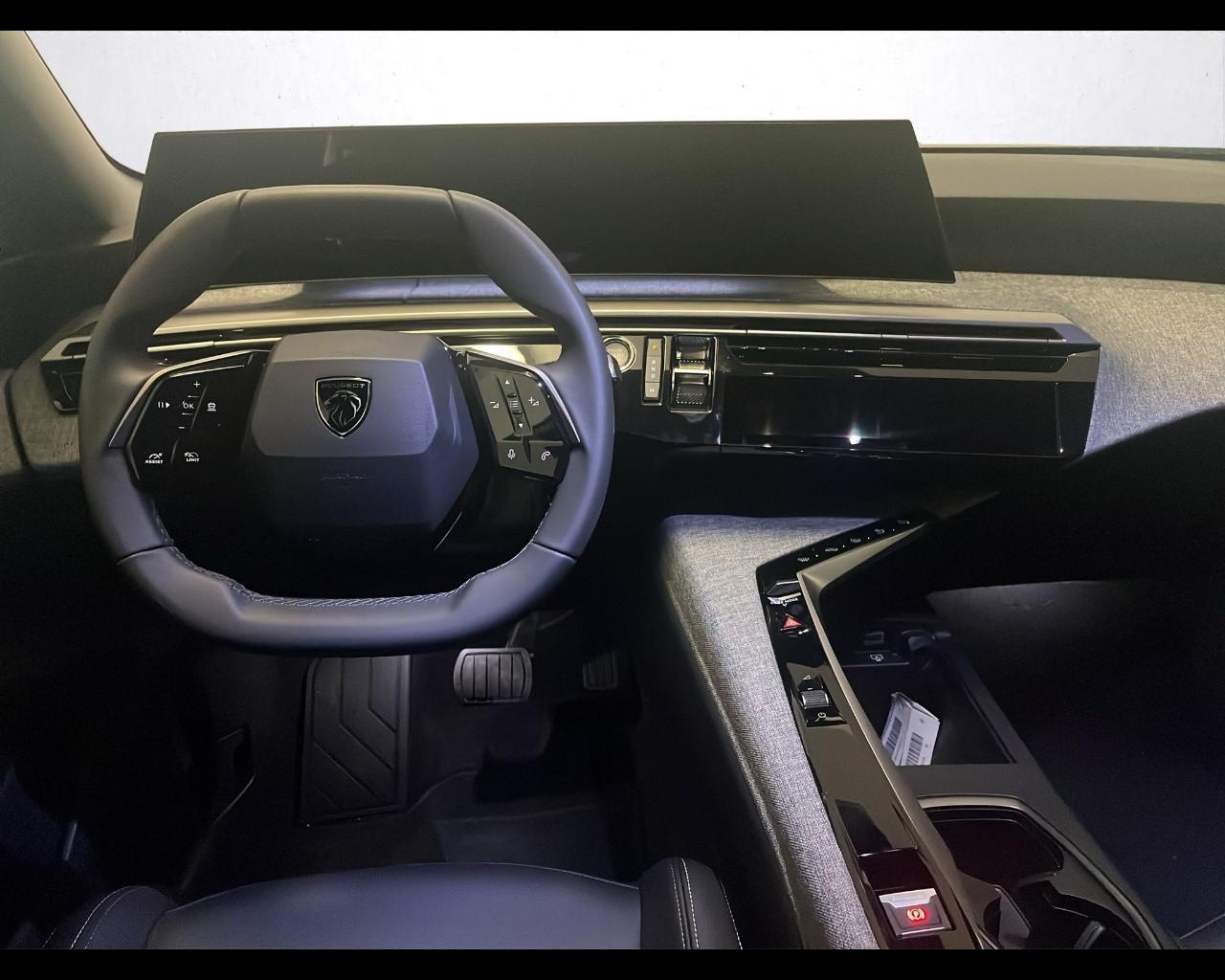 PEUGEOT Nuovo 3008 ALLURE - Hybrid 136 E-DCS6