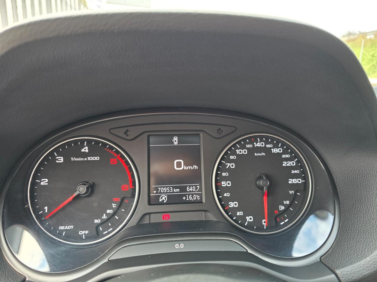 Audi Q2 30 TDI 116cv Admired