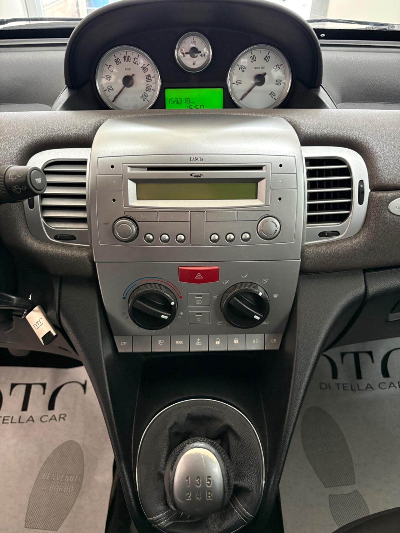 Lancia Ypsilon 1.3 MJT 75 CV