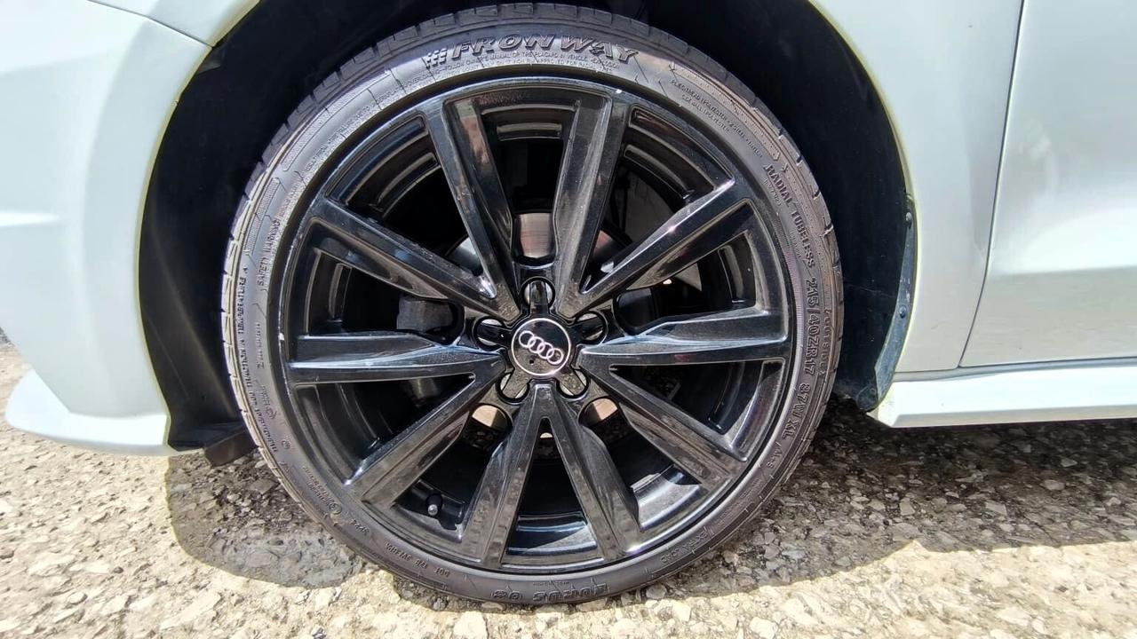 Audi A1 SPB 1.4 TDI ultra Sport ( S-Line )