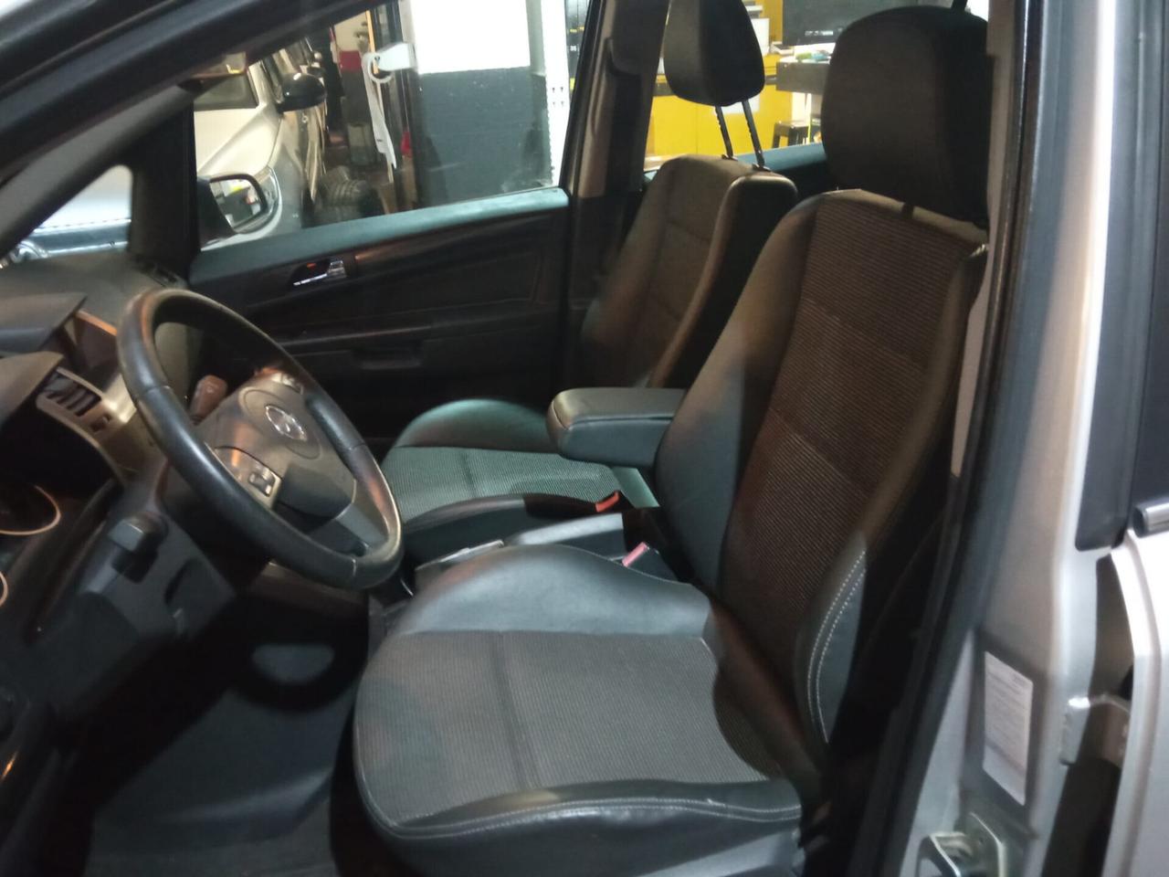 Opel Zafira 1.9 CDTI 120CV Cosmo 7 POSTI