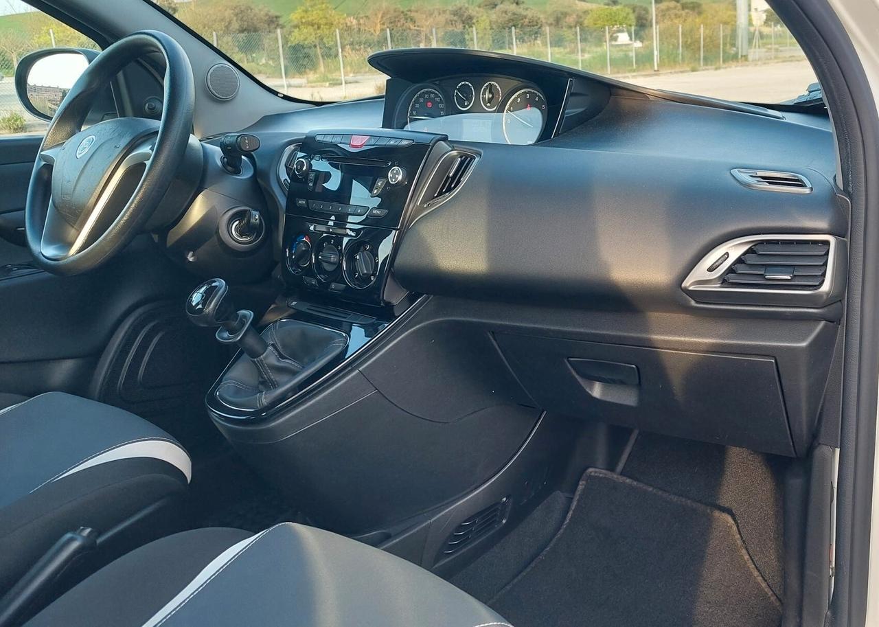 LANCIA YPSILON 1.2 - UNICO PROP - POCHI CHILOMETRI