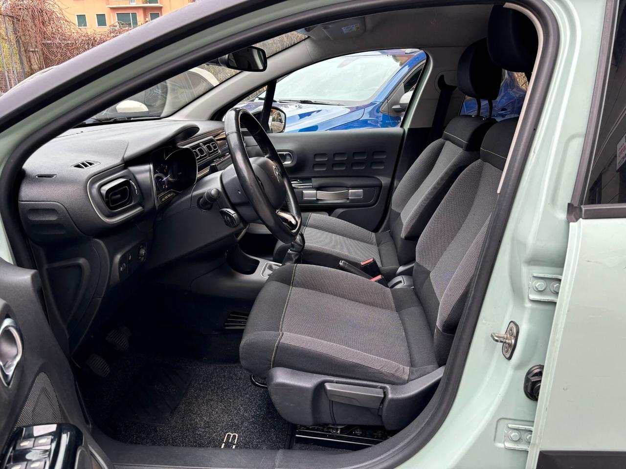 Citroen C3 PureTech 82 Shine DISTRIBUZIONE NUOVA