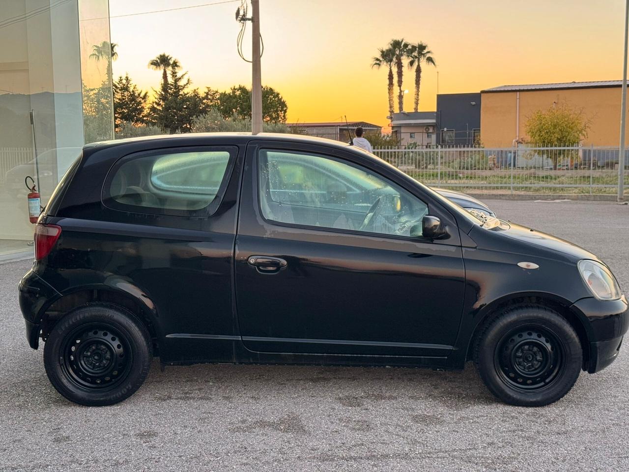 Toyota Yaris 1.0i 16V cat 3 porte Sol