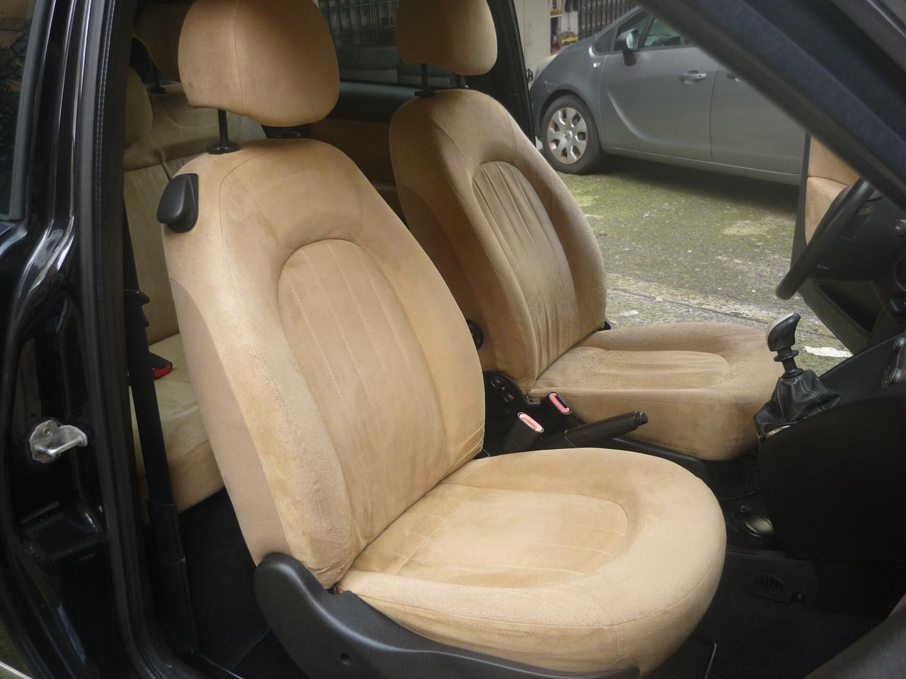 Lancia Ypsilon 1.4 16V Oro Giallo