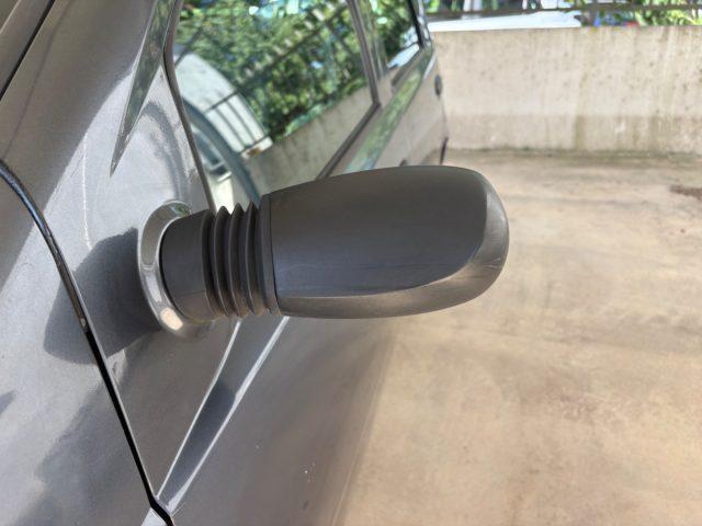 FIAT Punto 1.2i cat 5 porte POCHI CHILOMETRI OK NEOP