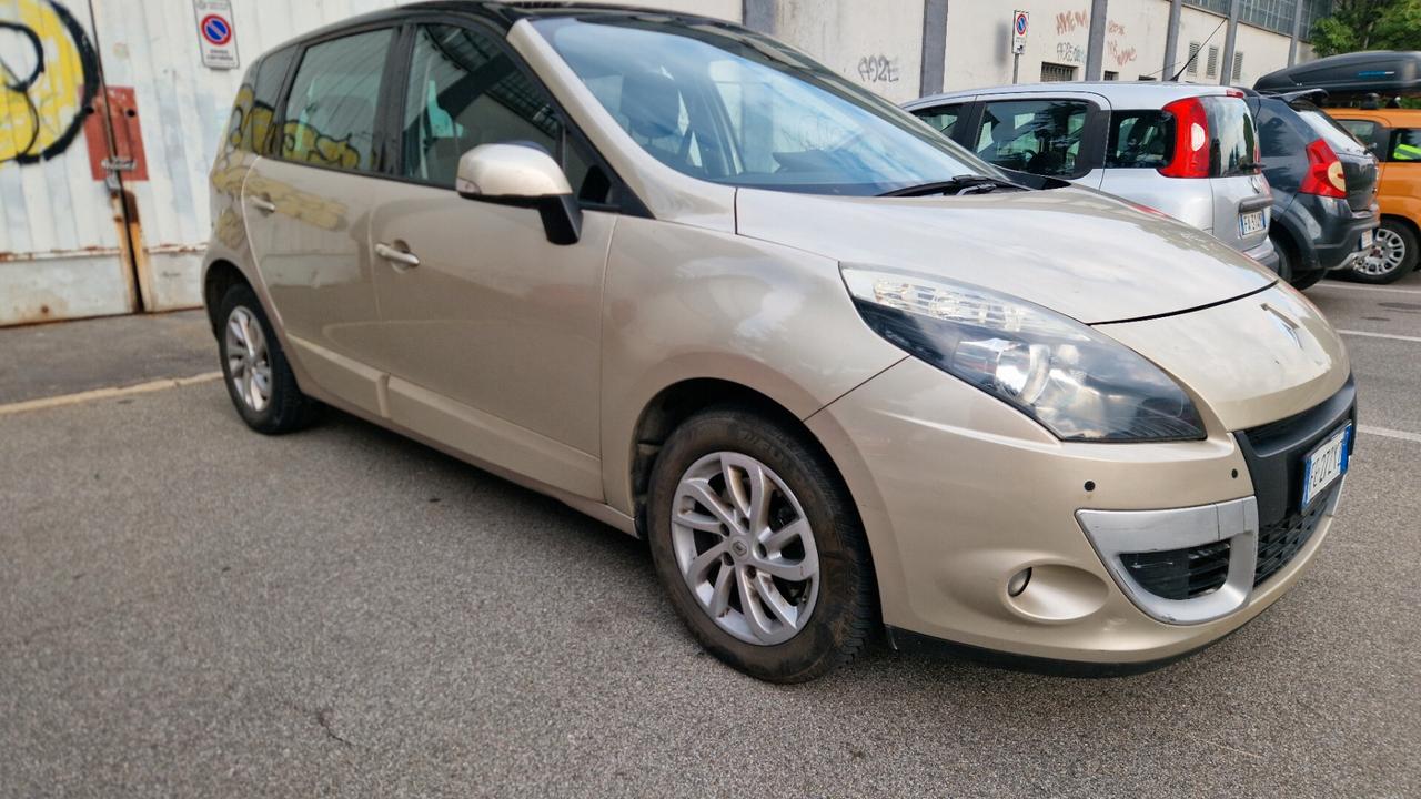 Renault Scénic XMod dCi 110 CV Limited