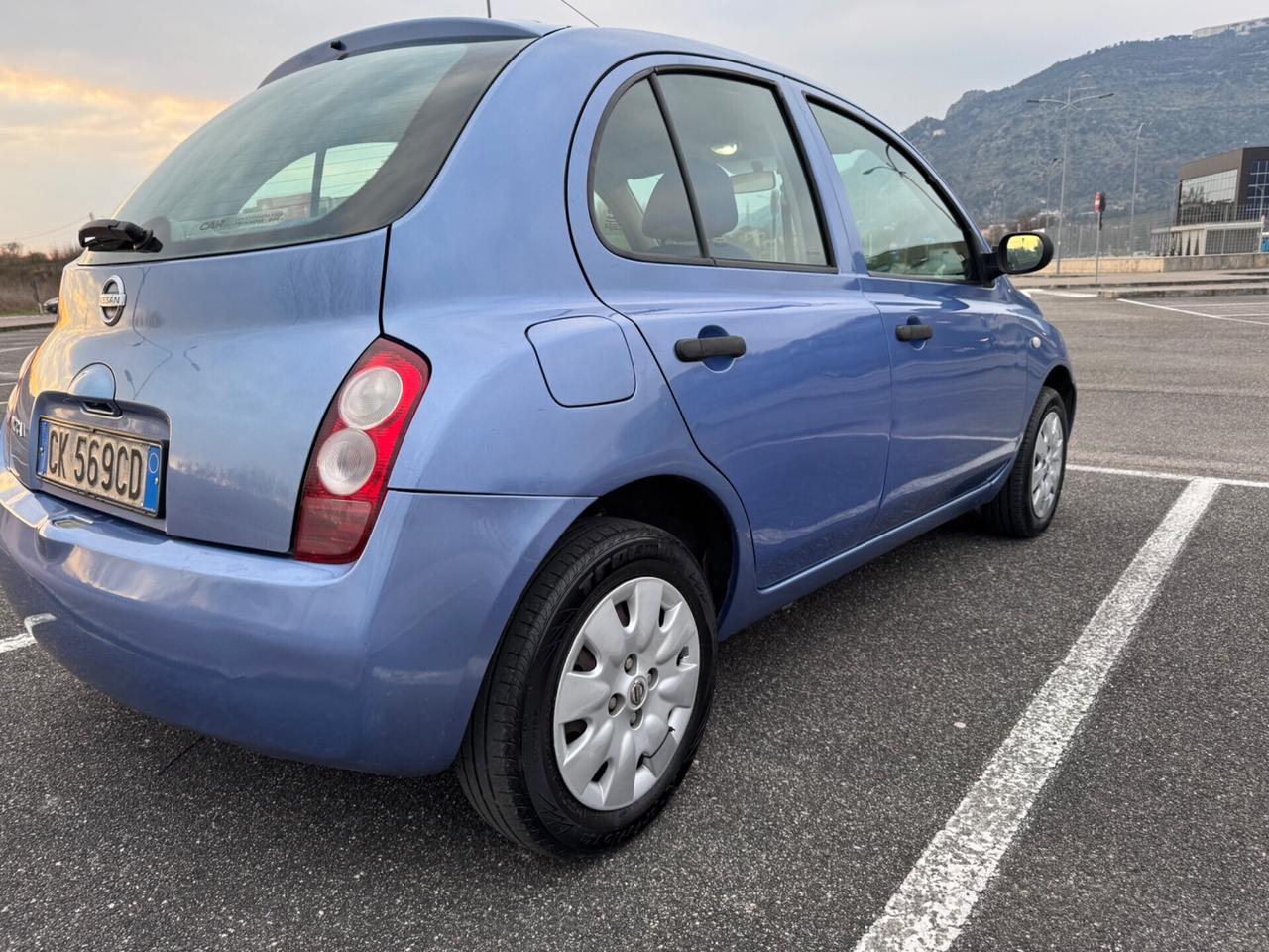 Nissan Micra 1.0 16V 5 porte Visia