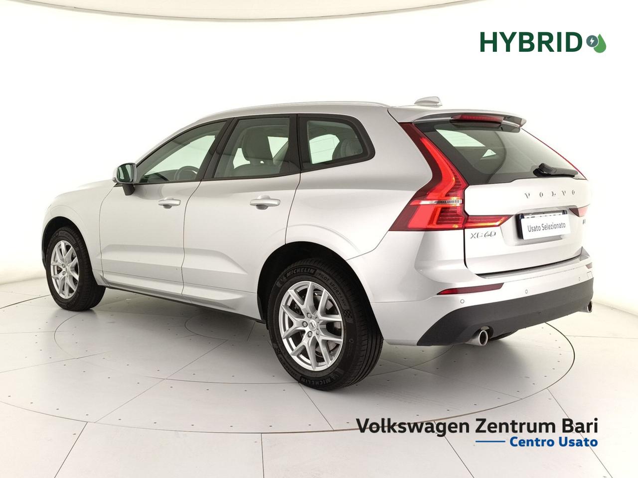 Volvo XC60 2.0 b4 momentum pro auto