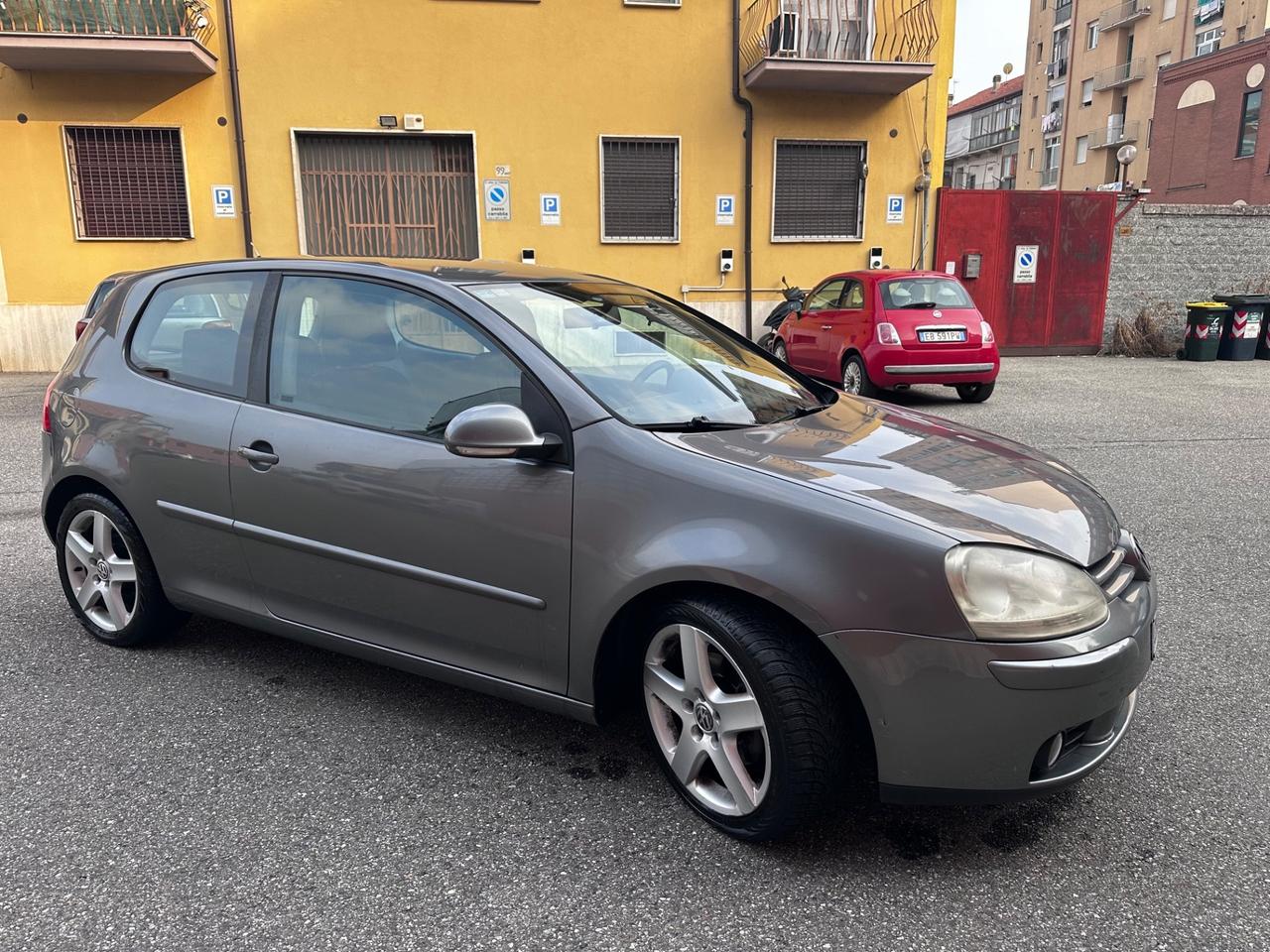 Volkswagen Golf 2.0 16V TDI 3p. Sportline