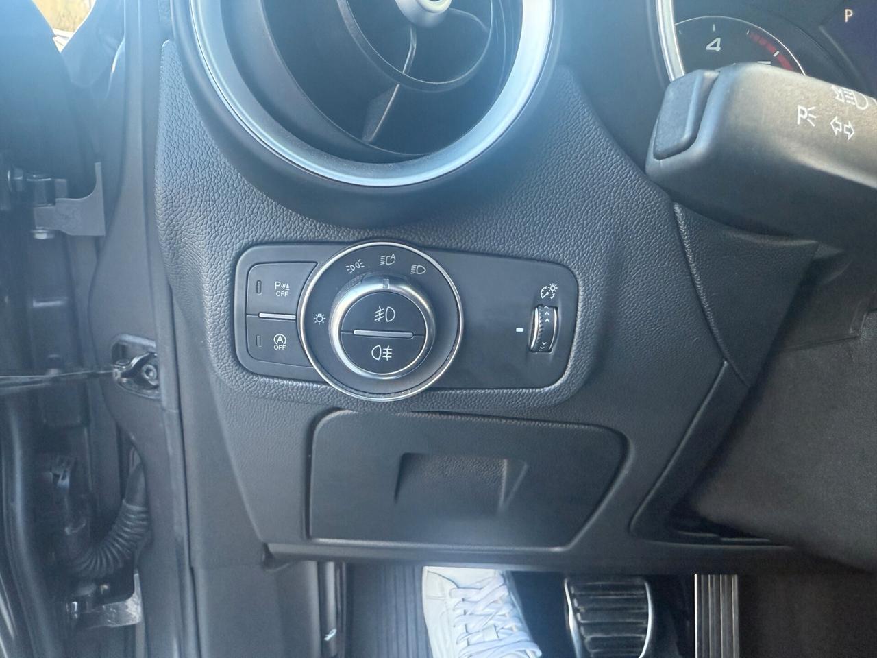 Alfa Romeo Stelvio 2.2 Turbodiesel 160 CV AT8 RWD Sprint