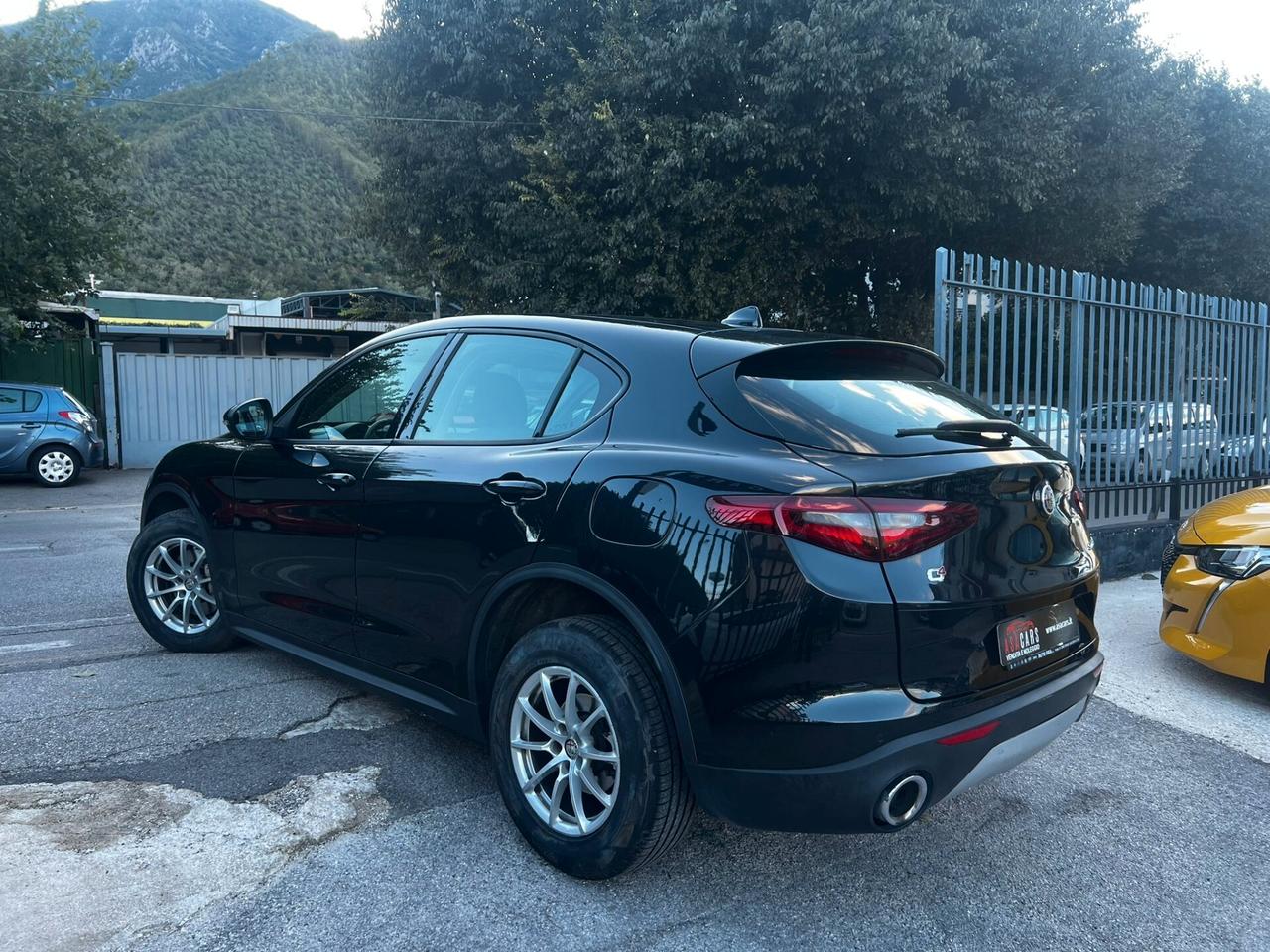 Alfa Romeo Stelvio 2.2 Turbodiesel 180 CV AT8 Q4 Business