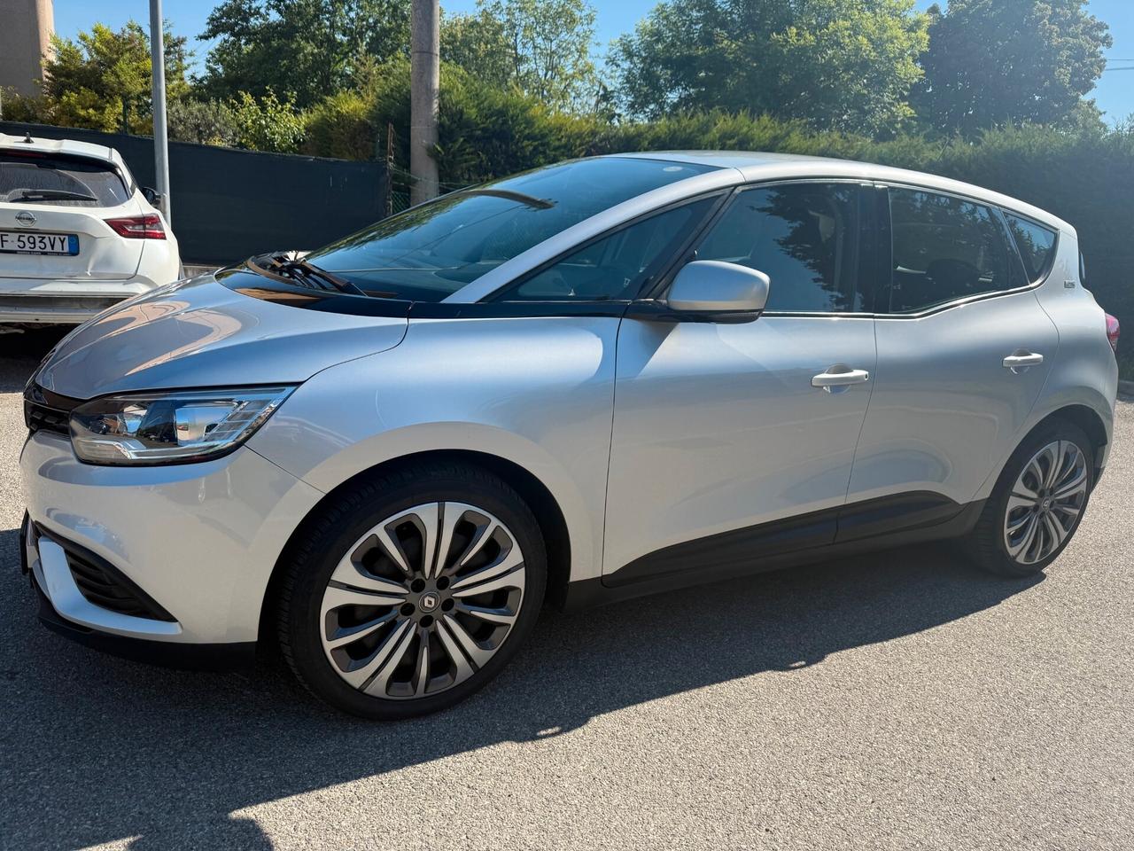 Renault Scenic 1.5 dci - NAV. - 12 MESI DI GARANZIA -