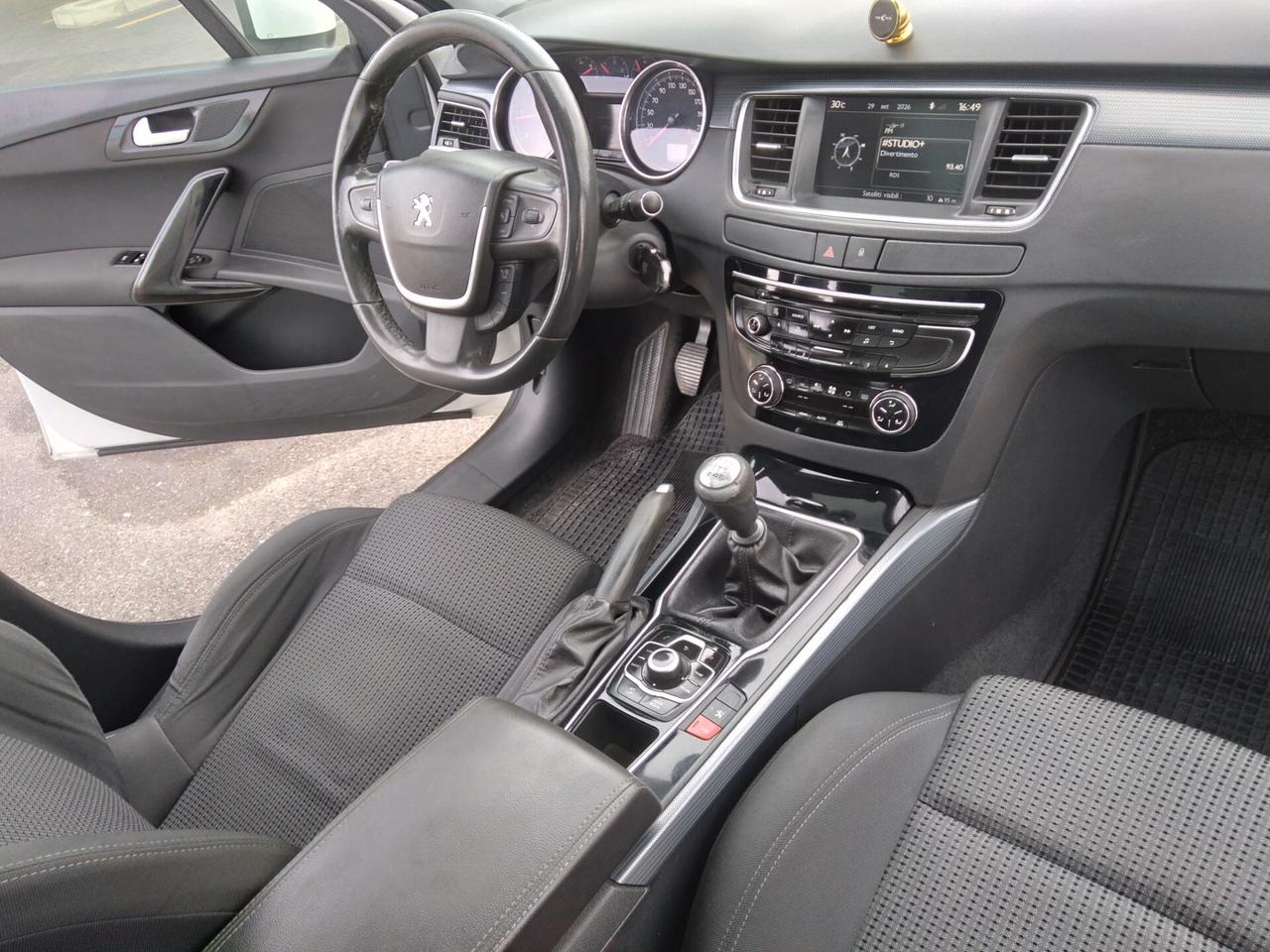 Peugeot 508 2.0 HDi 140CV SW Ciel Allure x neopatentati