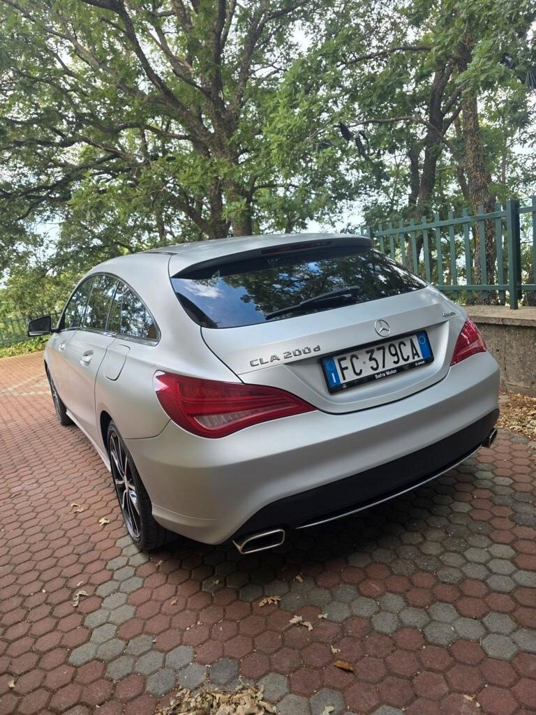 Mercedes-benz CLA 200 d S.W. 4Matic Automatic Premium Dark Night