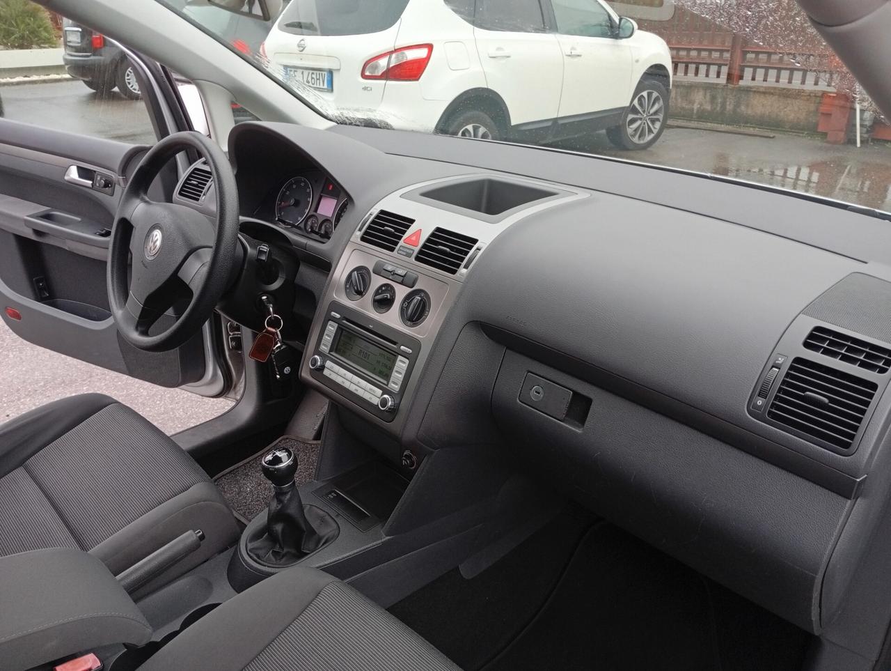 Volkswagen Touran 1.6 Trendline Bifuel G