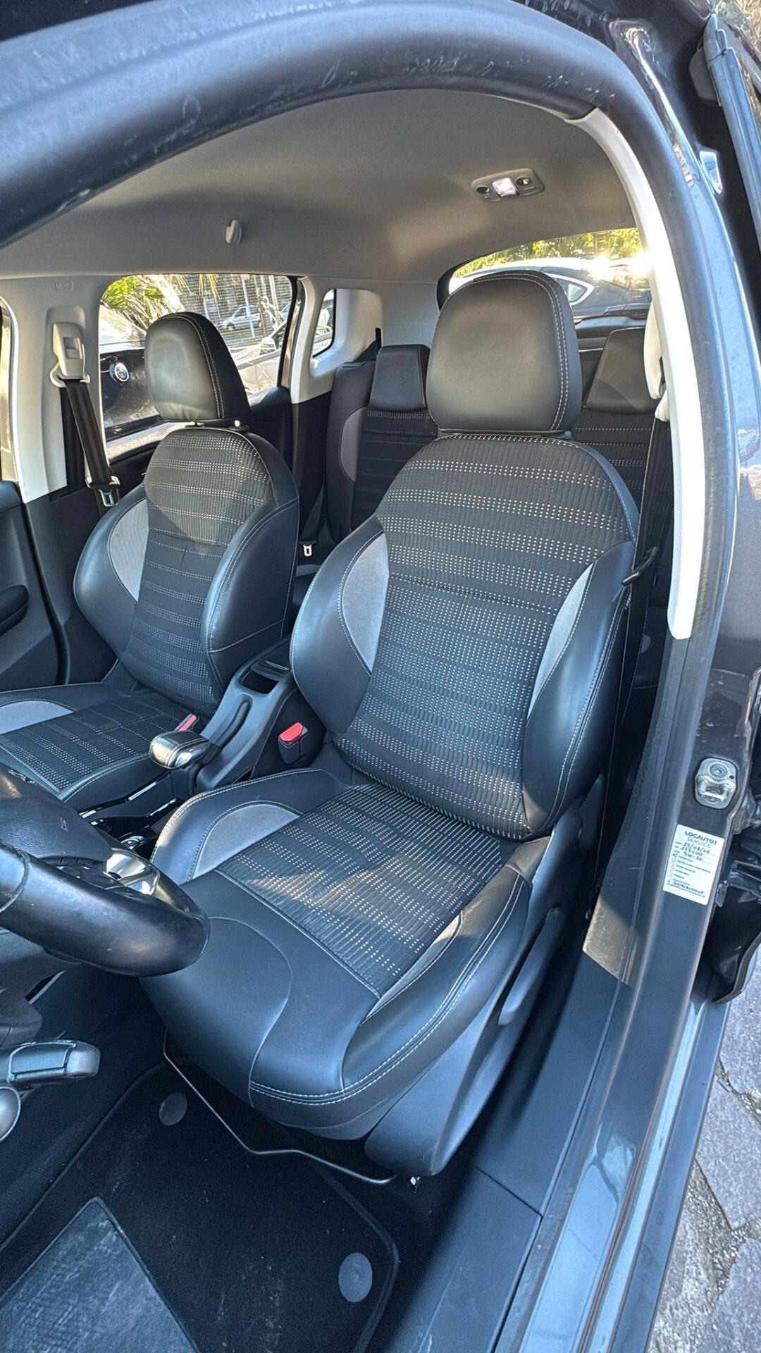 Peugeot 2008 PureTech Turbo 110 EAT6 S&S Black Matt