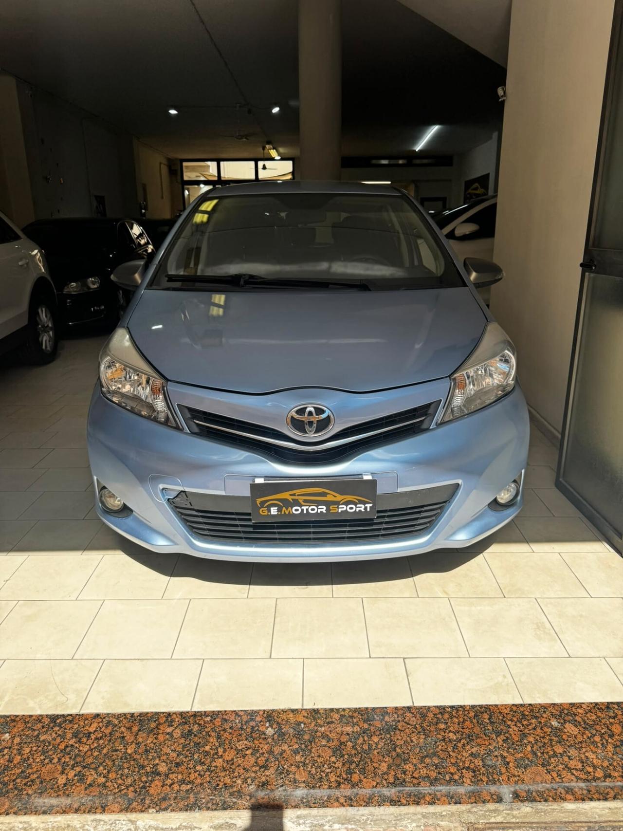 Toyota Yaris 1.0 5 porte Lounge
