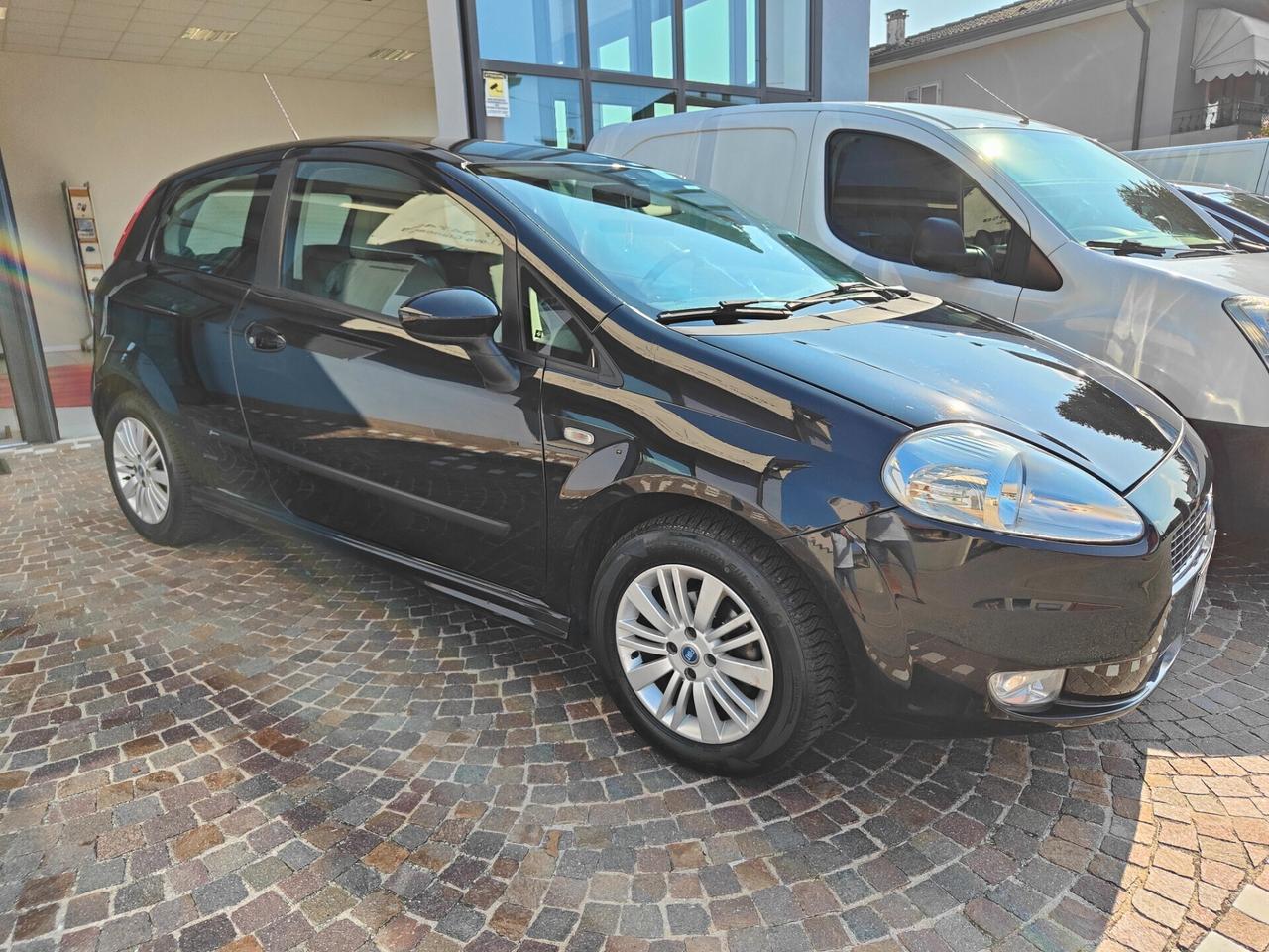 Fiat Grande Punto 1.4 3PT. SPORT OK Neo Patentati