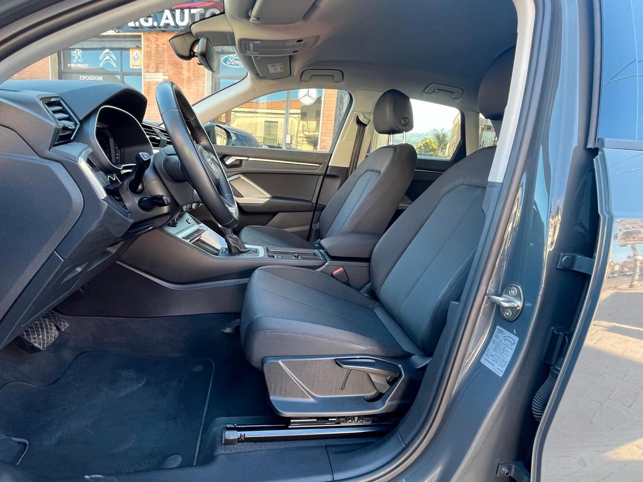 Audi Q3 35 2.0 TDI S-TRONIC BUSINESS ADVANCED