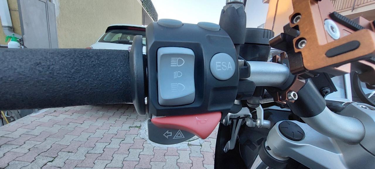 BMW R 1200 SOSPENSIONI REGOLABILI 2 VALIGIE DISTRIBUZIONE FATTA IMPECCABILE