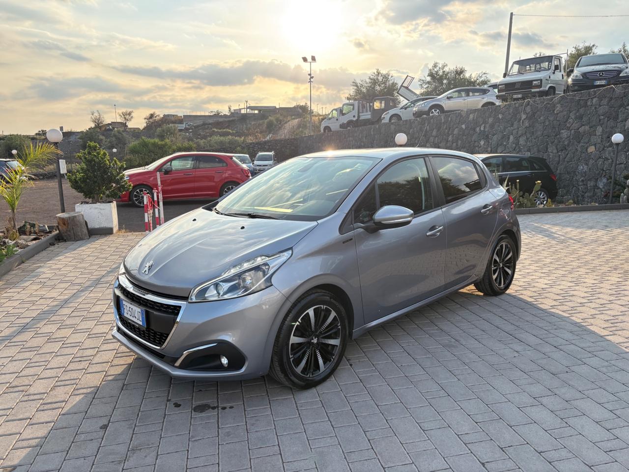 Peugeot 208 PureTech 82 5p. GPL SIGNATURE