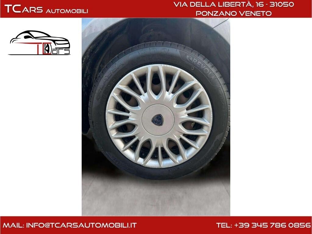 LANCIA YPSILON 1.2 BENZINA-NEOPATENTE-CINGHIA NUOV