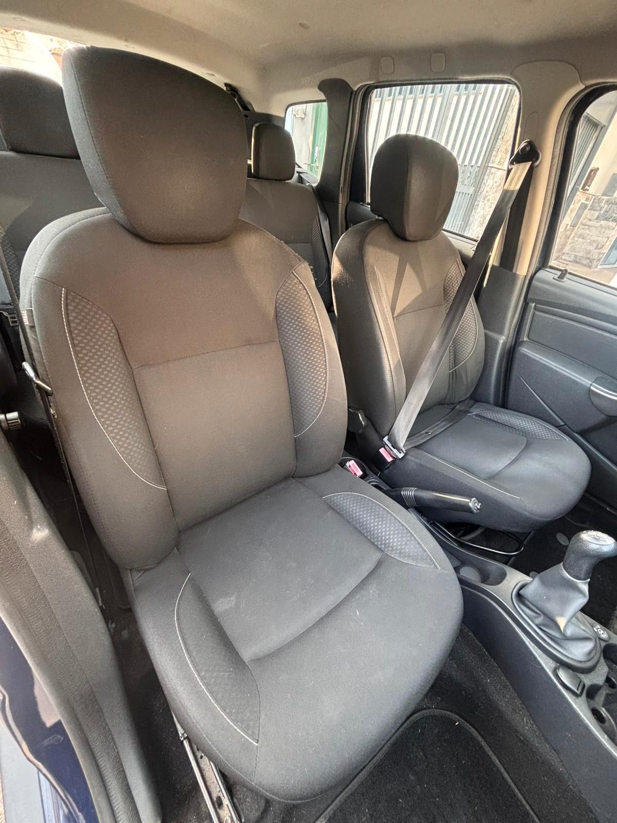 Dacia Duster 1.6 115 SES 4X2 GPL SERIE BLACK SHADOW