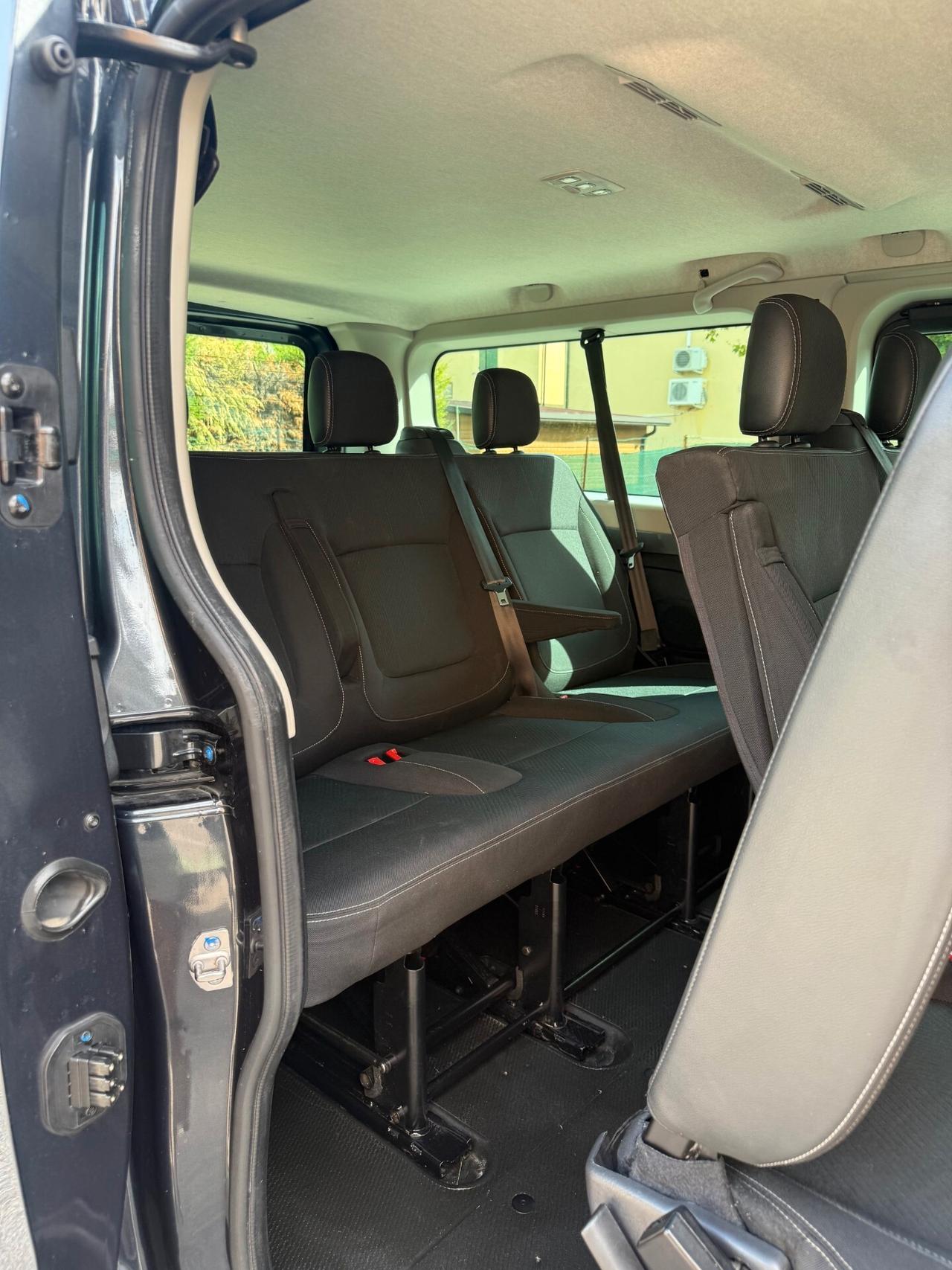 Renault Trafic 2.0 dCi - 9 POSTI - 12 MESI DI GARANZIA