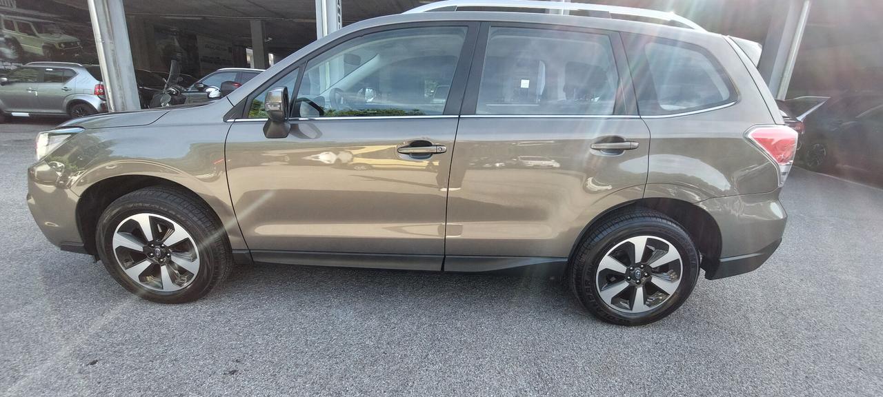 Subaru Forester 2.0i Style cambio automatico lineartronic
