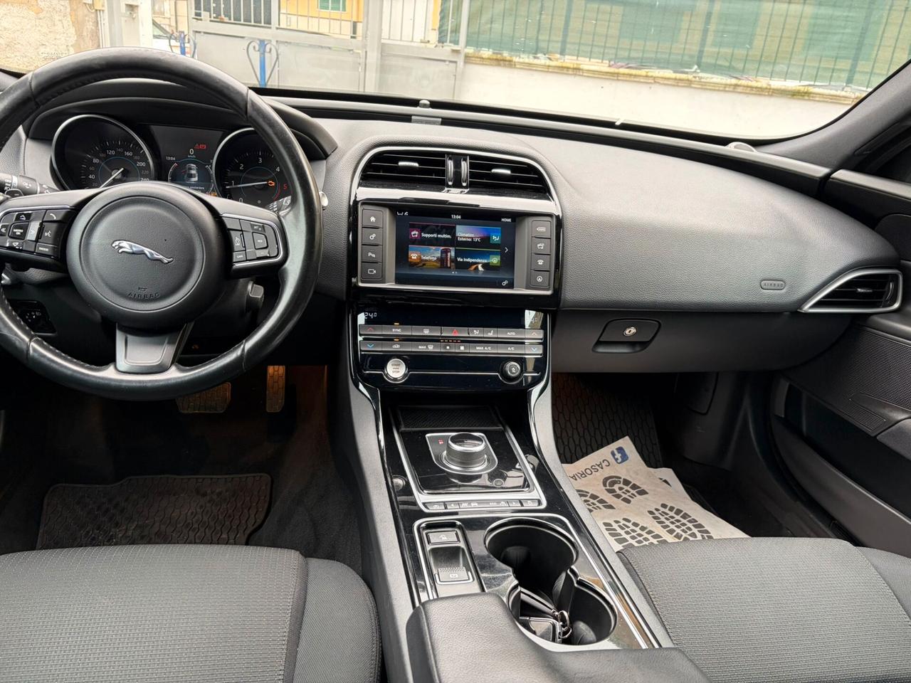 Jaguar XE 2.0 D Turbo Portfolio 2017 come nuova