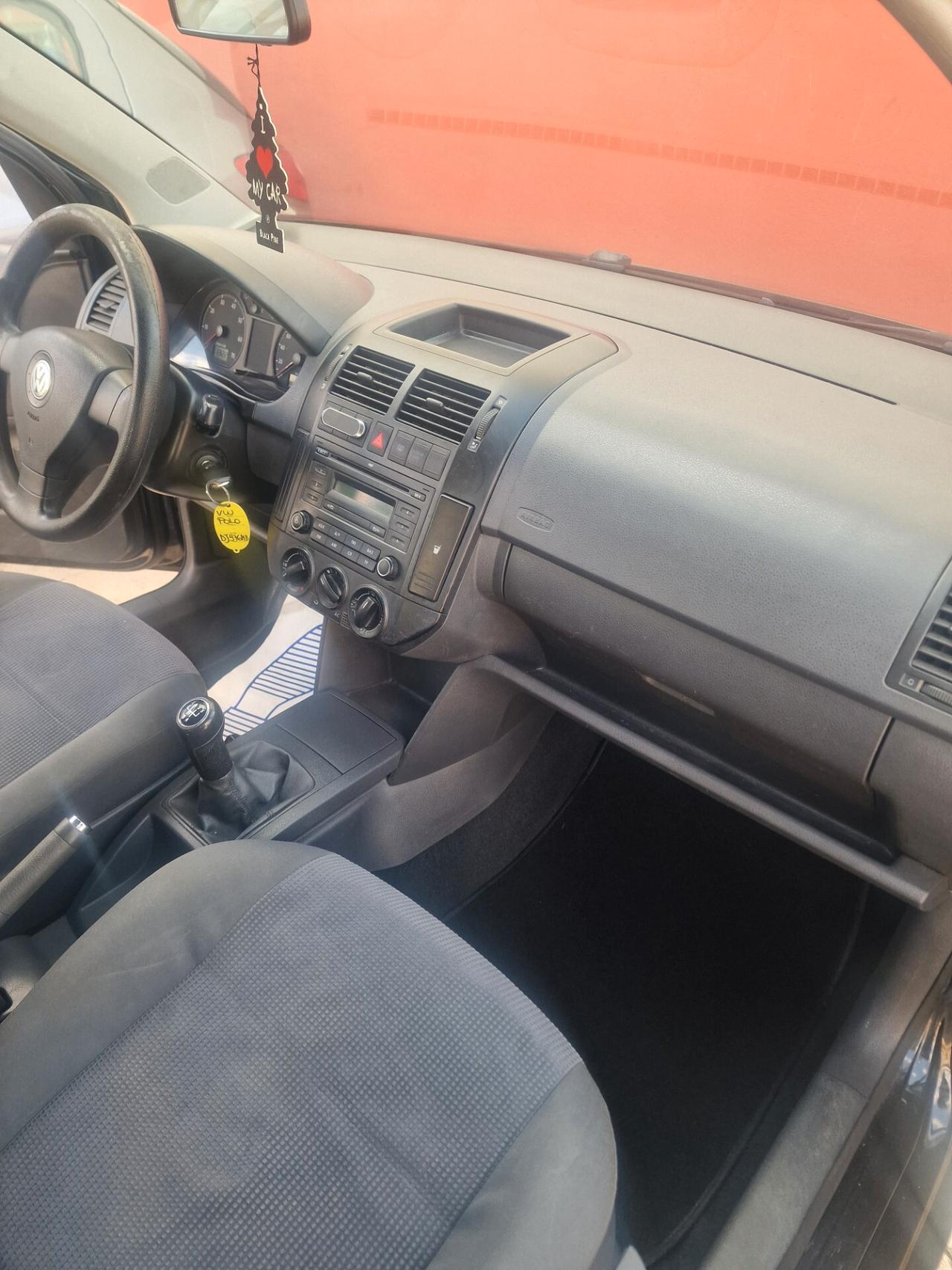 Volkswagen Polo 1.2/60CV 5p. Trendline