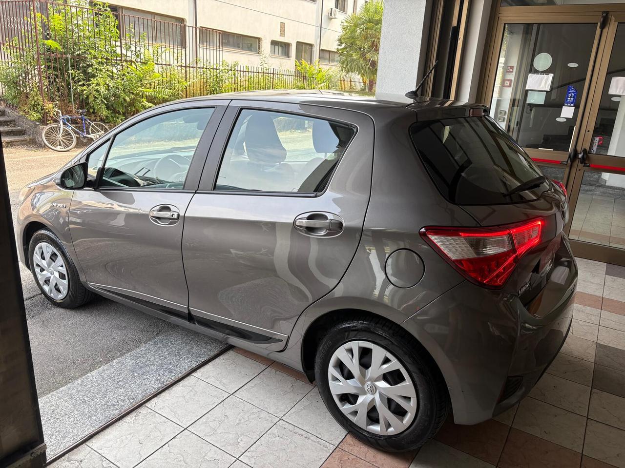 Toyota Yaris 1.5 Hybrid 5 porte Cool