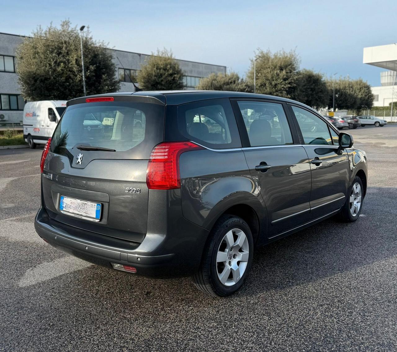 Peugeot 5008 1.6 HDi 112CV Business 7 POSTI NEOPATENTATI