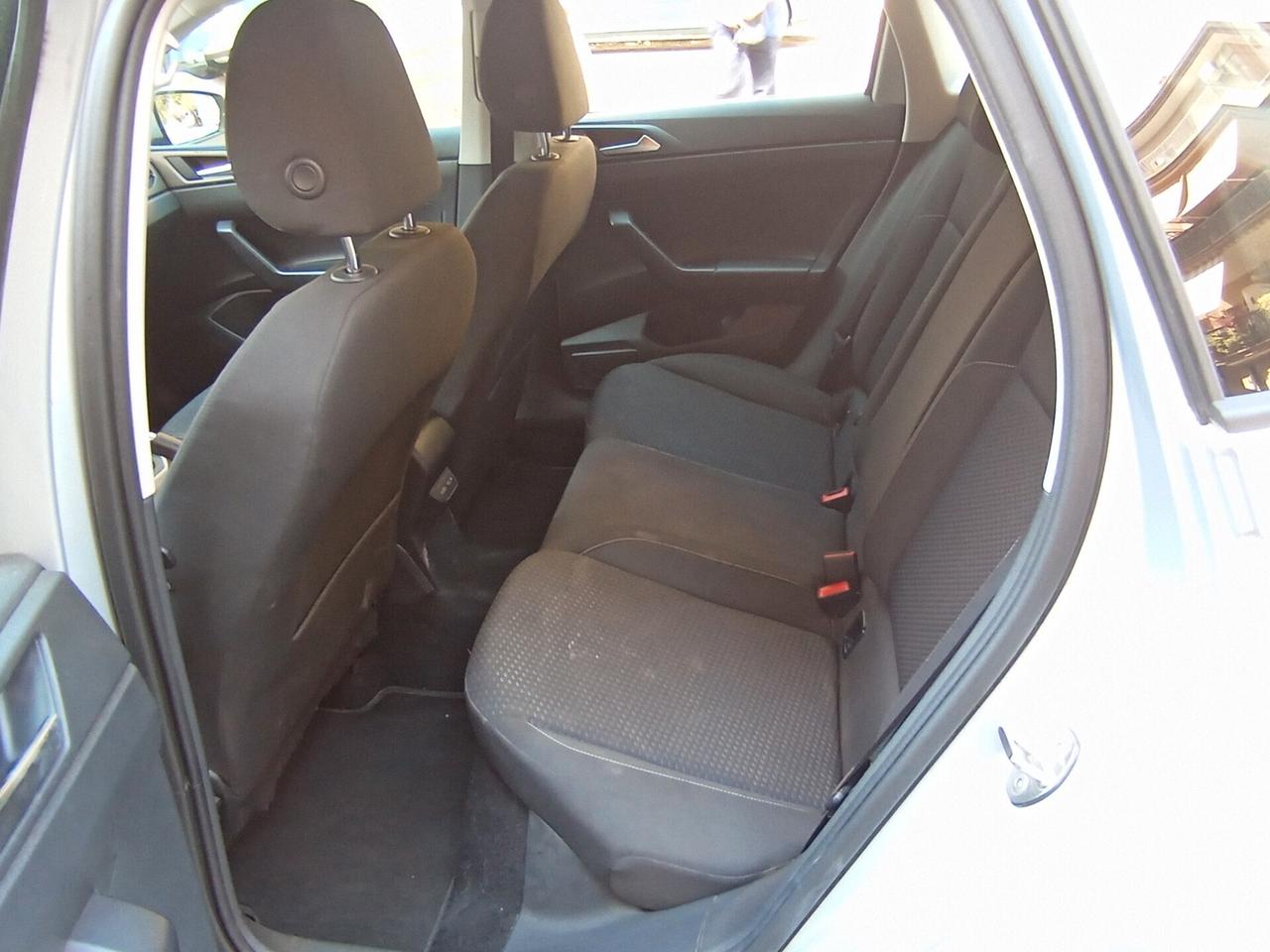 Volkswagen Polo 1.0 Sport offerta del mese