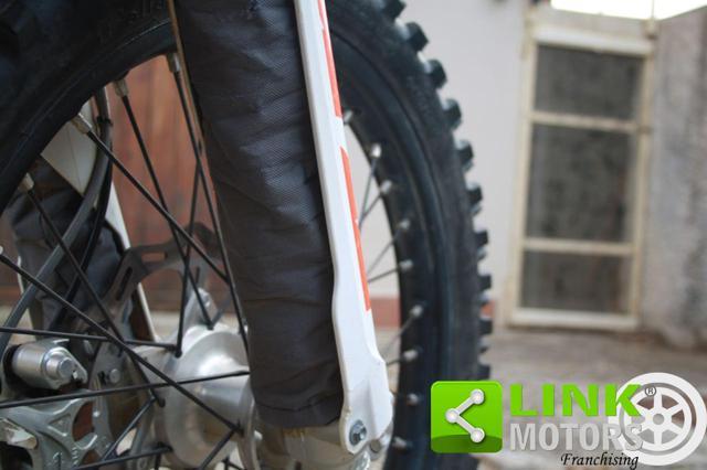 KTM EXC 300 TPI PROTEZIONI IN CARBONIO!