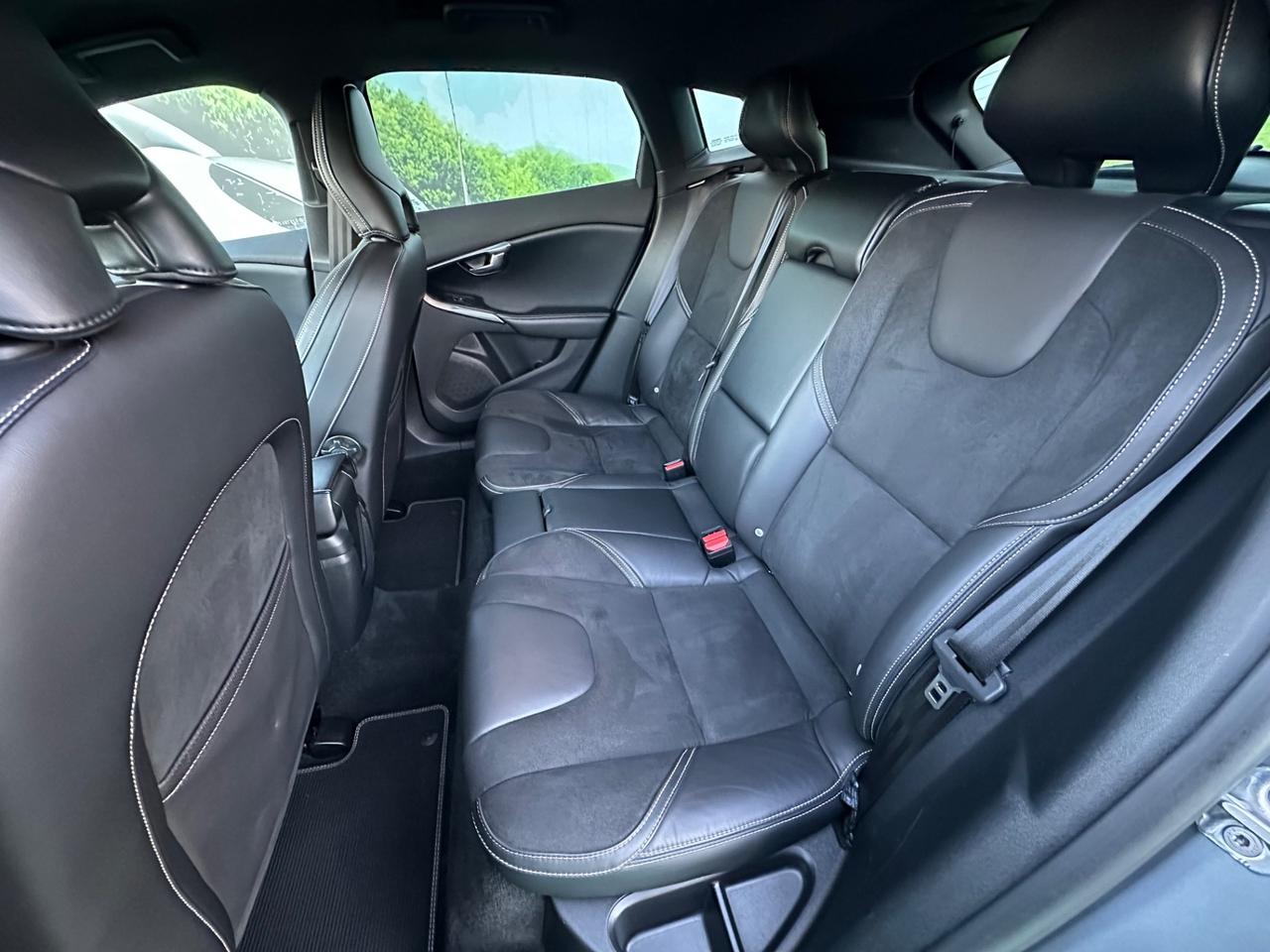 Volvo V40 2.0 D2 120cv R-Design 2018