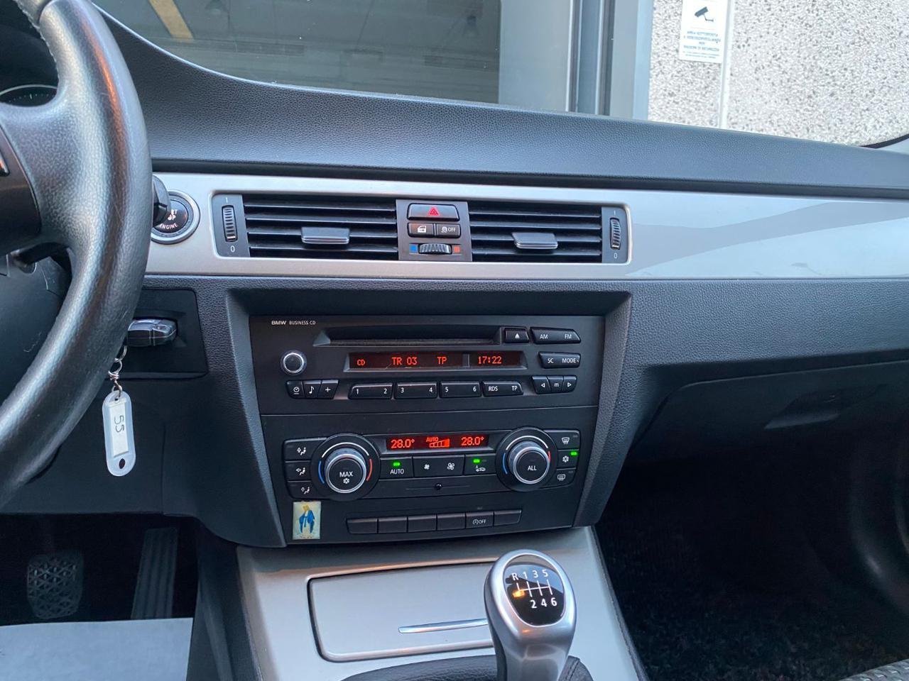 BMW 318 d 2.0 143CV cat Touring Eletta