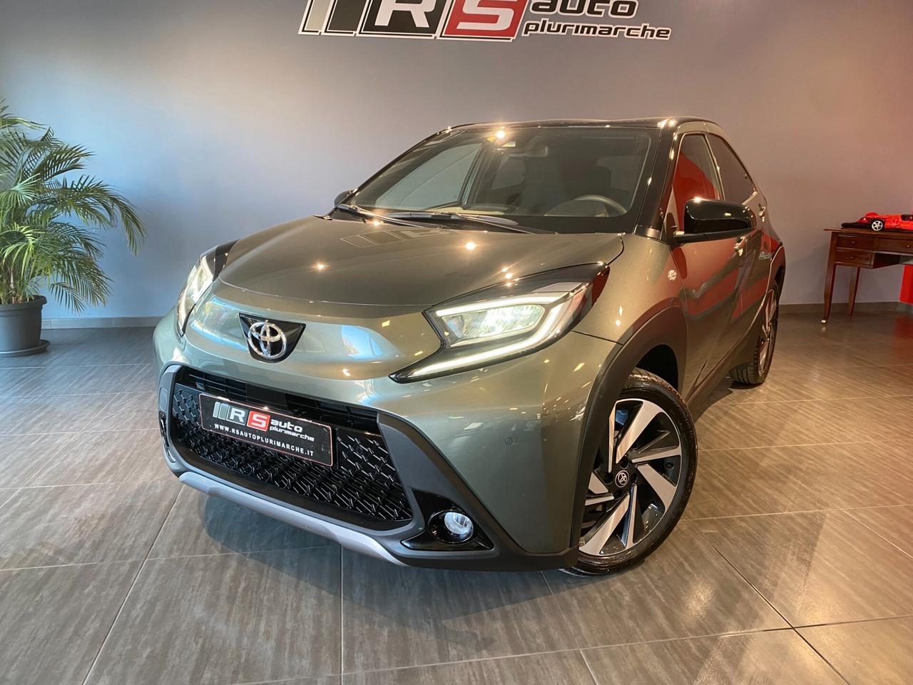 Toyota Aygo X 1.0 VVT-i 5 porte Lounge S-CVT