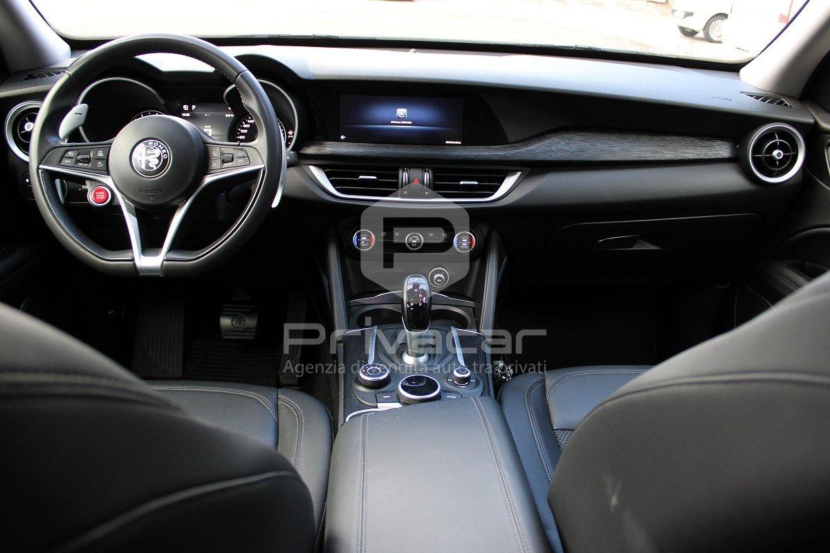 ALFA ROMEO Stelvio 2.0 Turbo 200 CV AT8 Q4 B-Tech