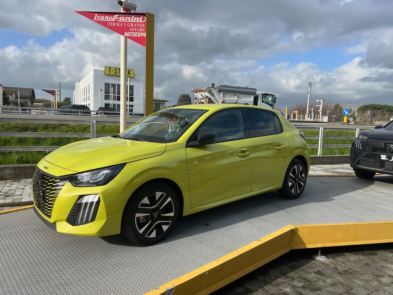 Peugeot 208 PureTech 100 Stop&Start 5 porte Allure